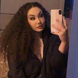 Meet Your Posher, Taniesha!